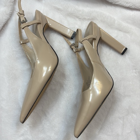 Heels - Picture 4 of 7